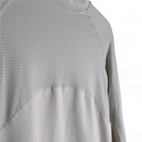 Nike Dri-Fit Cream Striped Athletic Top M | Moisture-Wicking Shirt - Picture 3 of 6